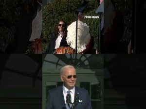 Read more about the article ‘Peach’ and ‘Blossom’ spared from dinner table thanks to annual White House tradition