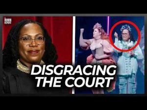 Read more about the article Supreme Court Justice Causes Outrage by Appearing in This Controversial Broadway Play