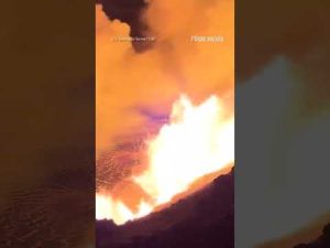 Read more about the article Stunning videos show the eruption of Hawaiian volcano, Kilauea