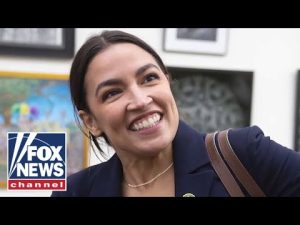 Read more about the article Democratic strategist snubs AOC for House leadership role