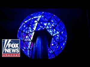 Read more about the article WATCH LIVE: New Year’s Eve ball drop in Times Square