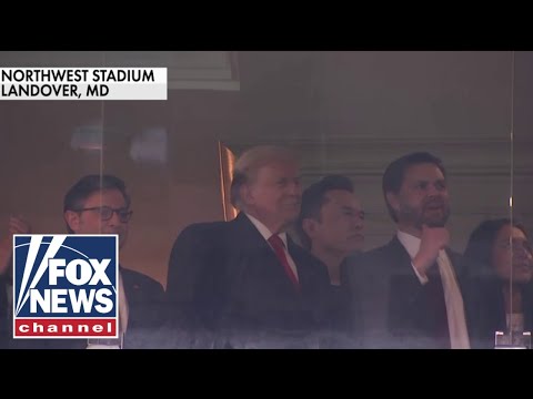 You are currently viewing Musk, Hegseth, DeSantis, Vance join Trump’s entourage at Army-Navy game