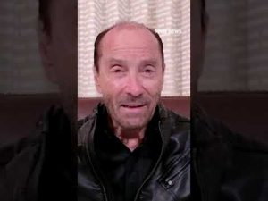 Read more about the article Lee Greenwood shows off his Trump dance