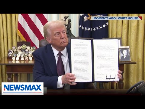 You are currently viewing President Trump signs executive orders to release Kennedy files, pardon pro-life protestors