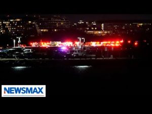 Read more about the article Aviation expert breaks down key details of plane and helicopter crash near Reagan National Airport