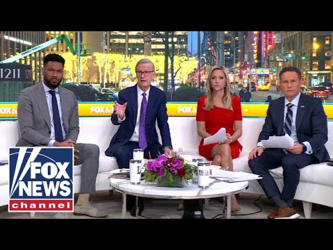 You are currently viewing Hosts roast Chuck Schumer: ‘No one believes this!’