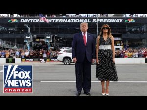 Read more about the article Trump makes second appearance as POTUS at Daytona 500