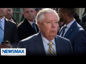 Read more about the article Lindsey Graham speaks after tense Trump-Zelenskyy exchange
