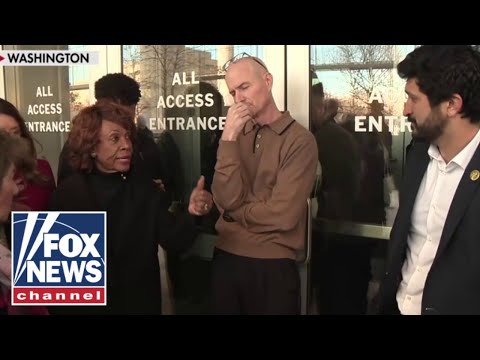 You are currently viewing WILL THEY ‘SHOOT US?!’: Dems storm DOE building, demand entry