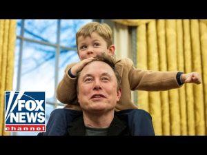 Read more about the article ‘X’-TREME CUTENESS: Watch Elon Musk’s youngest son steal the show as Trump signs executive orders