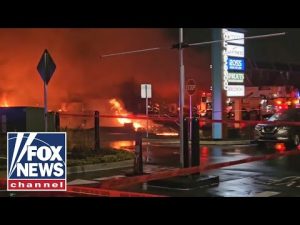 Read more about the article BREAKING: Plane crashes near Philadelphia mall in massive explosion