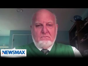 Read more about the article Bird flu ‘will be catastrophic’ if it can go human-to-human: Dr. Robert Redfield | National Report