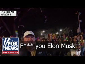 Read more about the article Protestors attack Tesla driver, call him a ‘Nazi’ for driving a Cybertruck