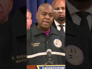 Read more about the article Democrat mayor takes blame after teen charged with killing hero cop in shootout
